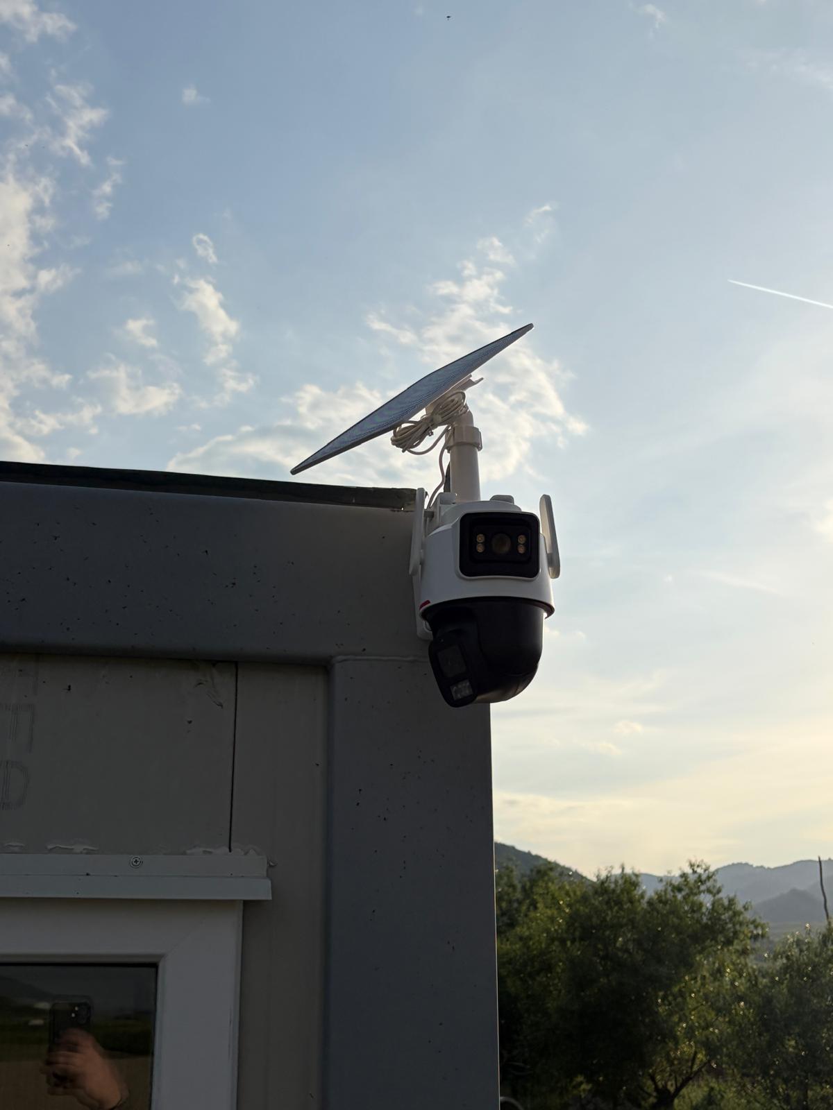 Cameră de supraveghere cu panou solar și conexiune 4G instalată în județul Sibiu
